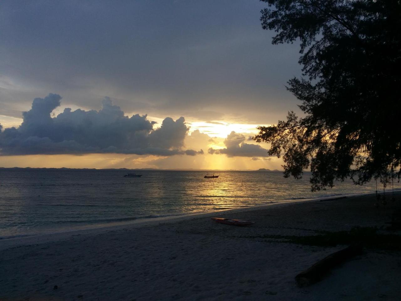 Aseania Resort Pulau Besar Mersing Exterior foto