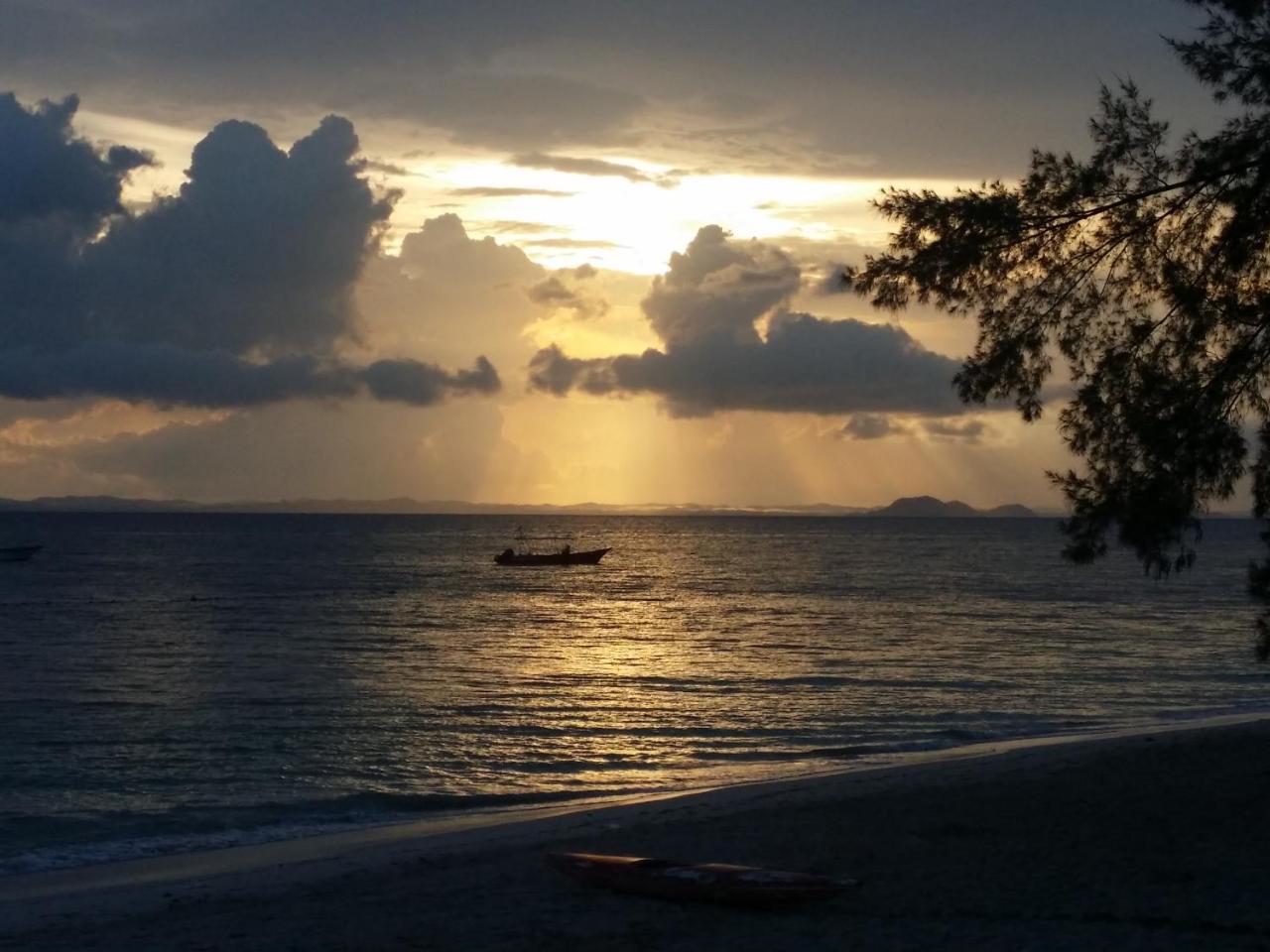Aseania Resort Pulau Besar Mersing Exterior foto
